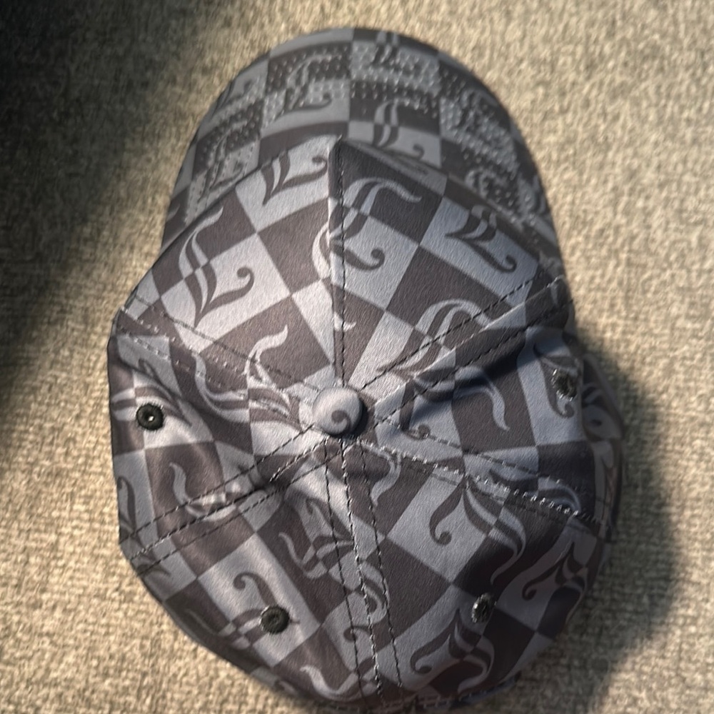 Juicy Couture Gray Patterned Hat - image 3